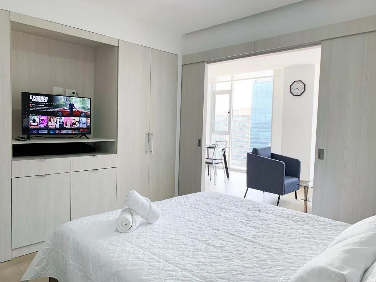 Airbnb Guayaquil, Mall Del Sol, Piso Alto Apartamento