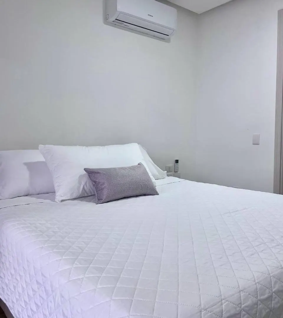 Airbnb Guayaquil, Mall Del Sol, Piso Alto 0*, Guayaquil Ecuador