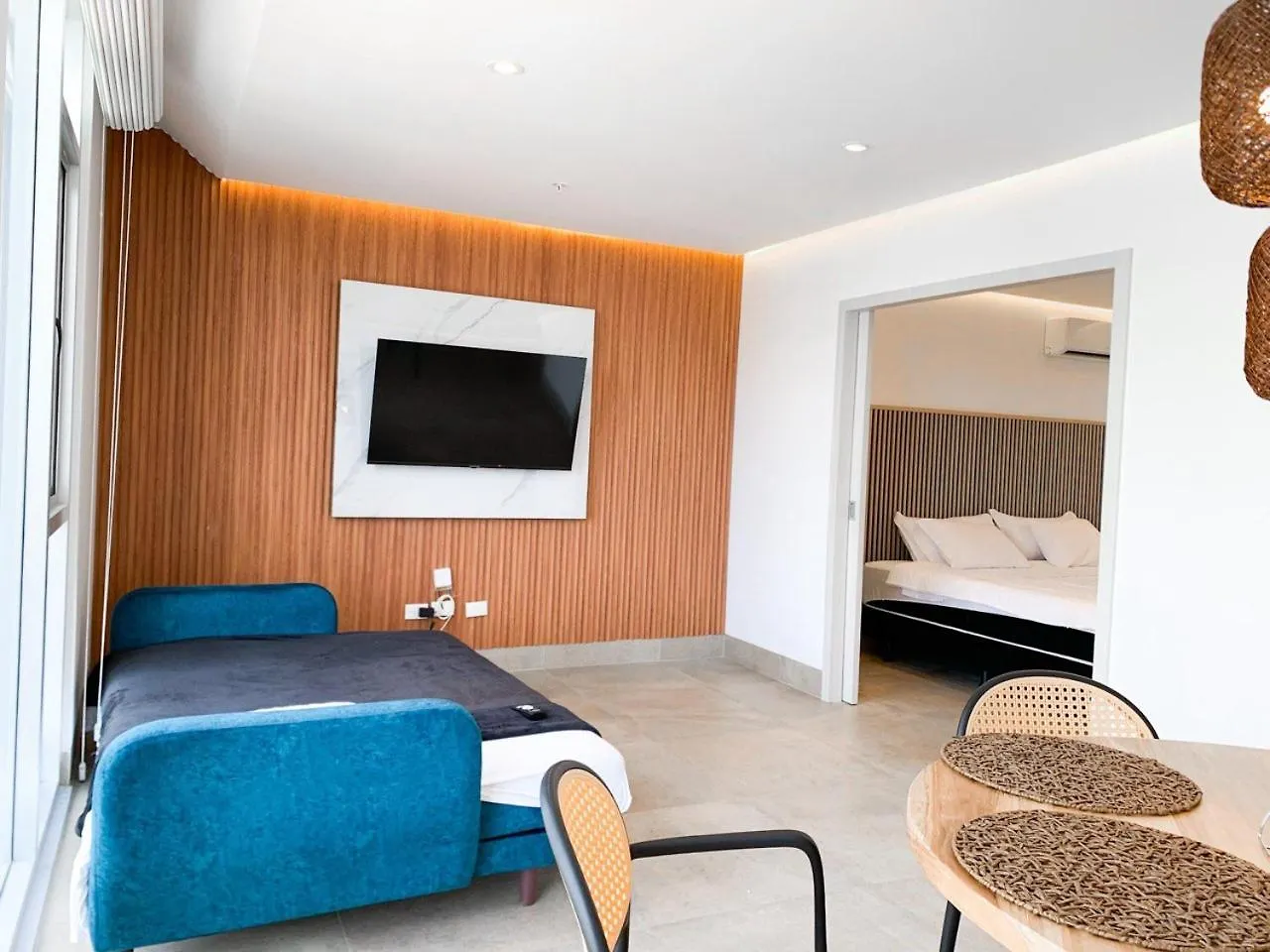 Airbnb Guayaquil, Mall Del Sol, Piso Alto Apartamento