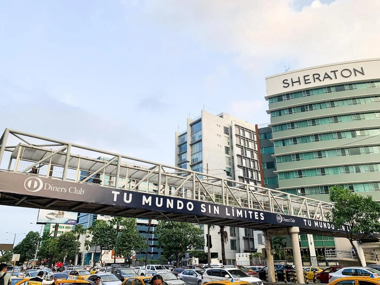 Airbnb Guayaquil, Mall Del Sol, Piso Alto דירה